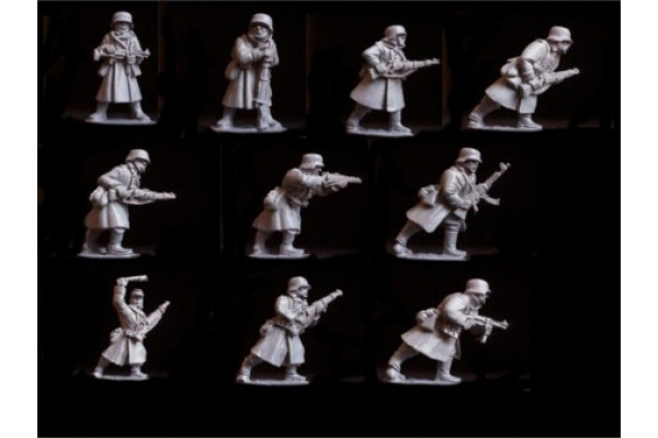44WGER07 - German Infantry Greatcoats (Various Weapons)